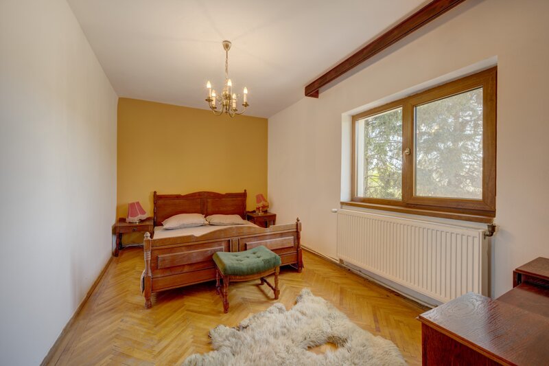 Pucioasa, Dambovita	 Casa de vacanta cu teren 5394 mp,